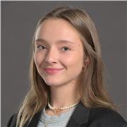 Je peux vous aider à atteindre votre objectif de parler couramment anglais, ou bien aider les plus petits à l'apprentissage!
